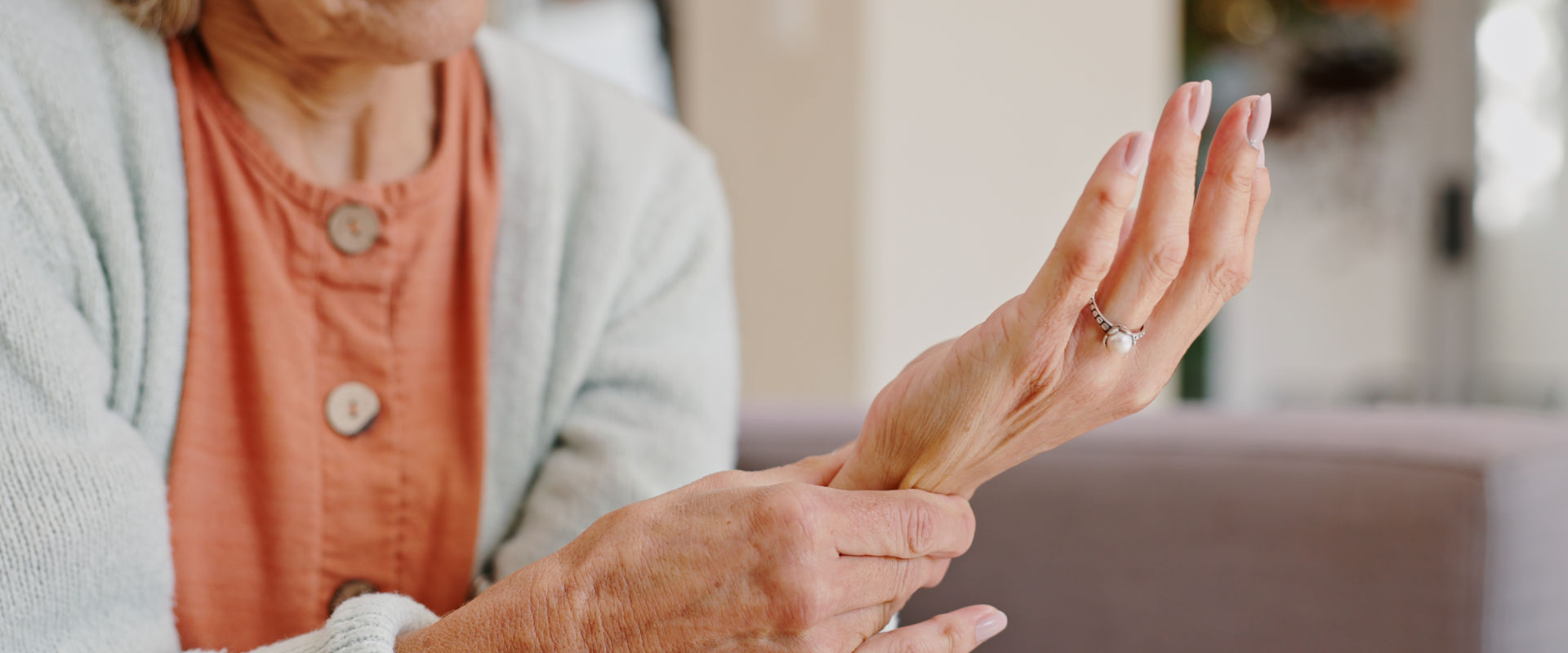 Alltagsbegleitung und Haushaltshilfe bei Arthritis | Pflegegrad