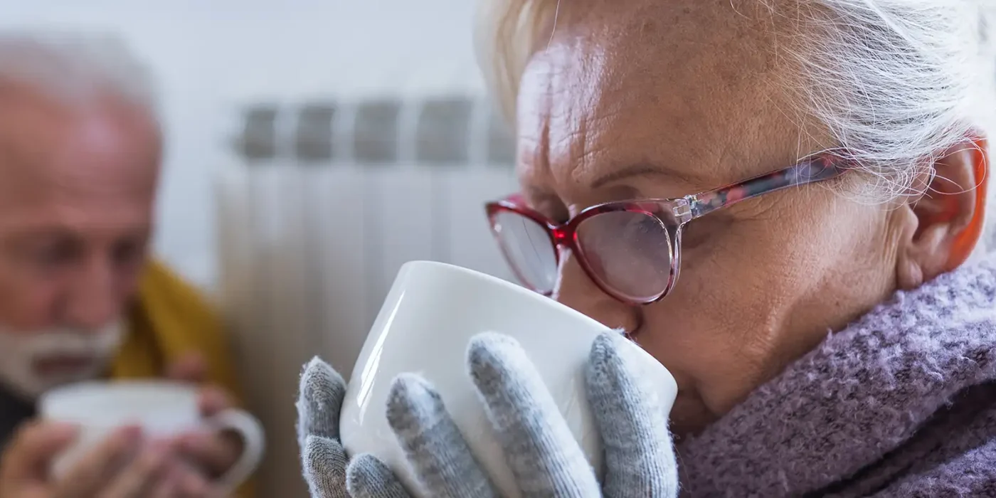 energiekrise senioren frieren in ihrer wohnung